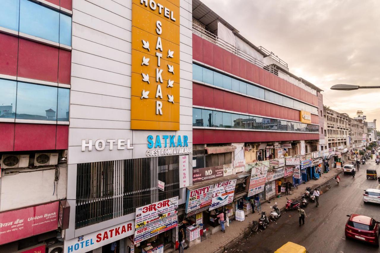 Hotel Satkar Surat Eksteriør bilde